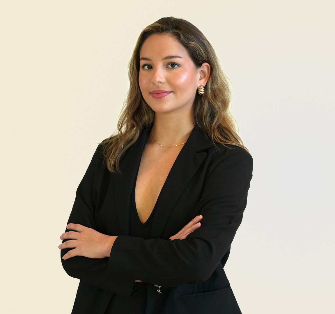 Diana Navarrete in CellGenic laboratory